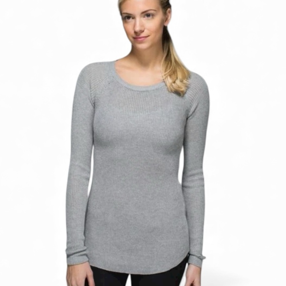 Lululemon Cabin Yogi Long Sleeve Neutral
Grey Sweater Top